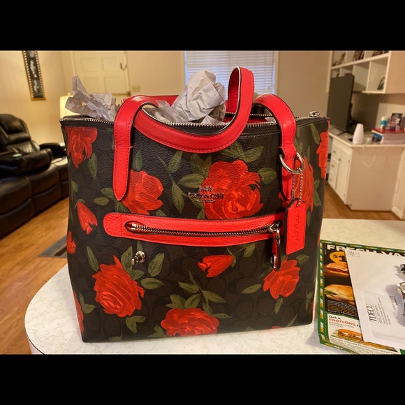 Item sold - Picture 1 of 8